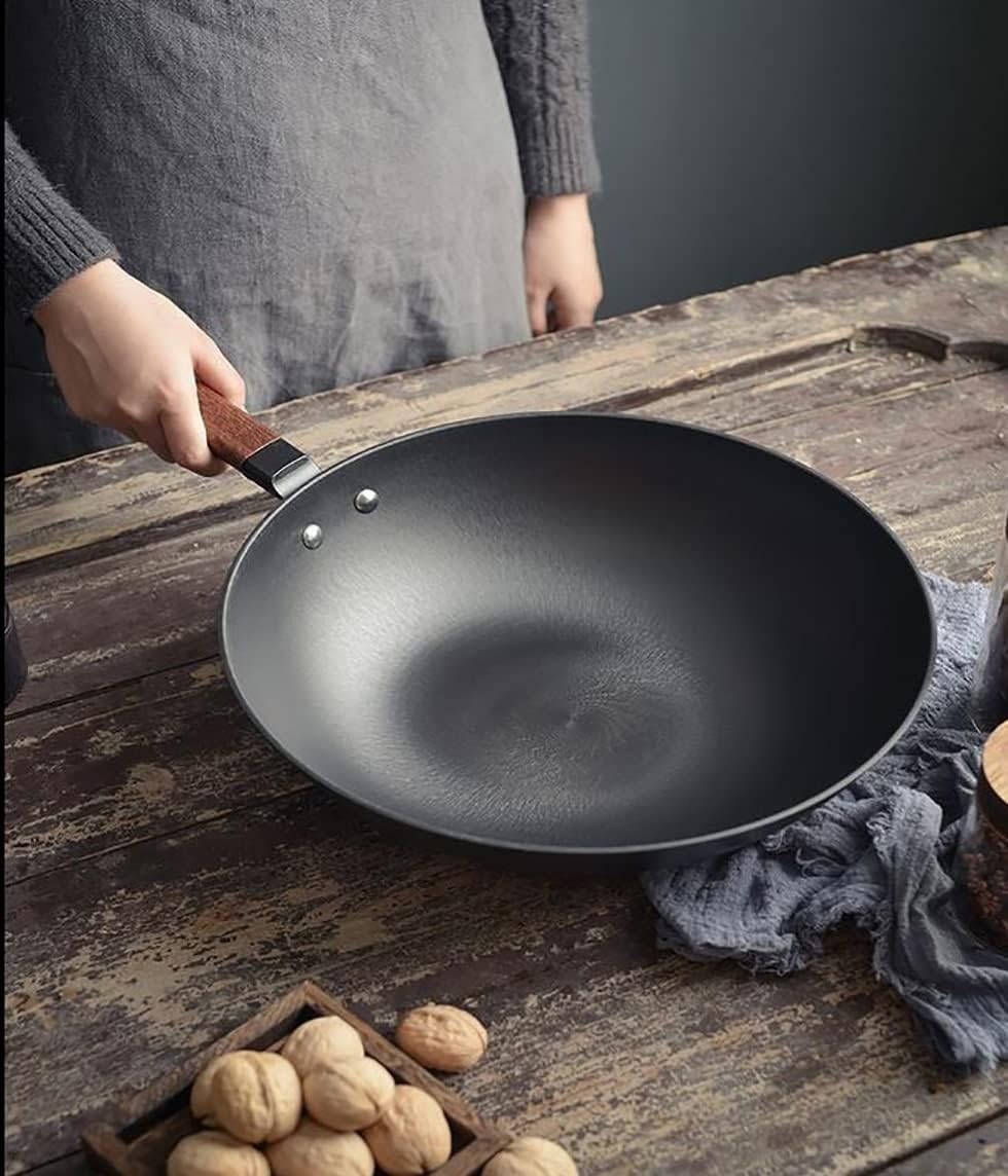 Cast Iron Wok with Glass Lid 32cm U3224