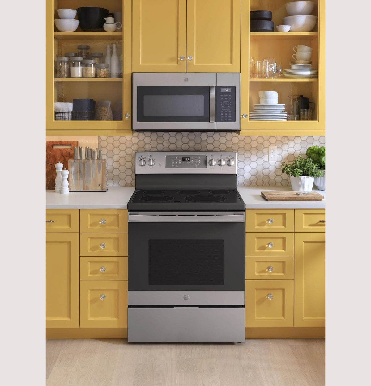 30" Free-Standing Electric Convection Range with Air Fry W512697