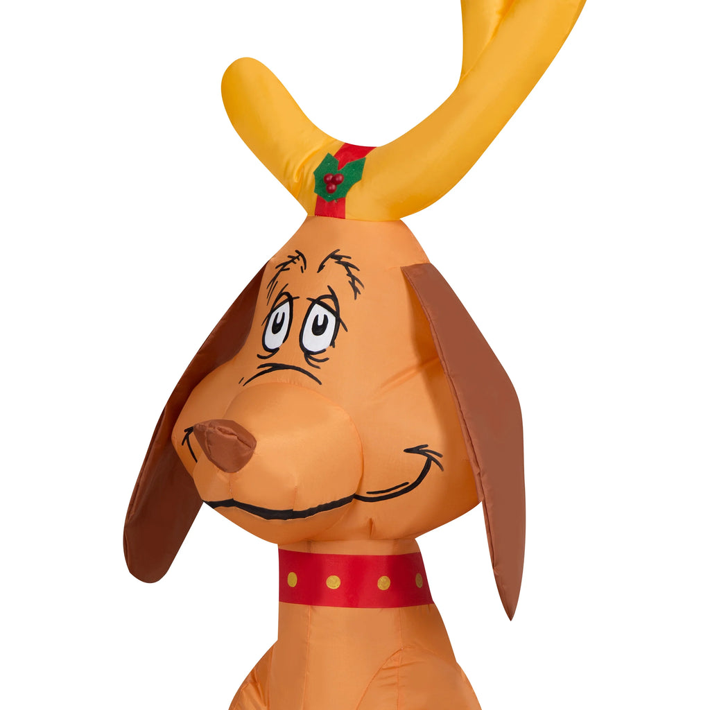 Christmas Max Inflatables with Present E865415