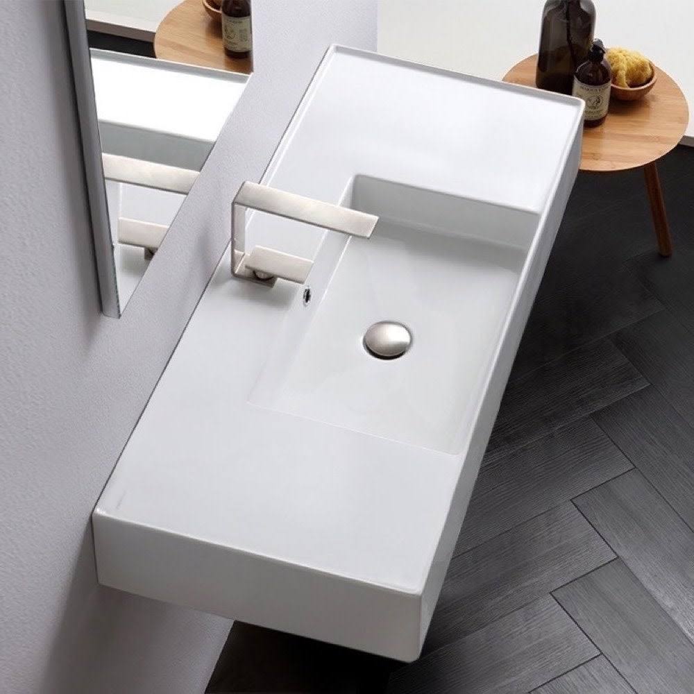 White Bathroom Sink N938