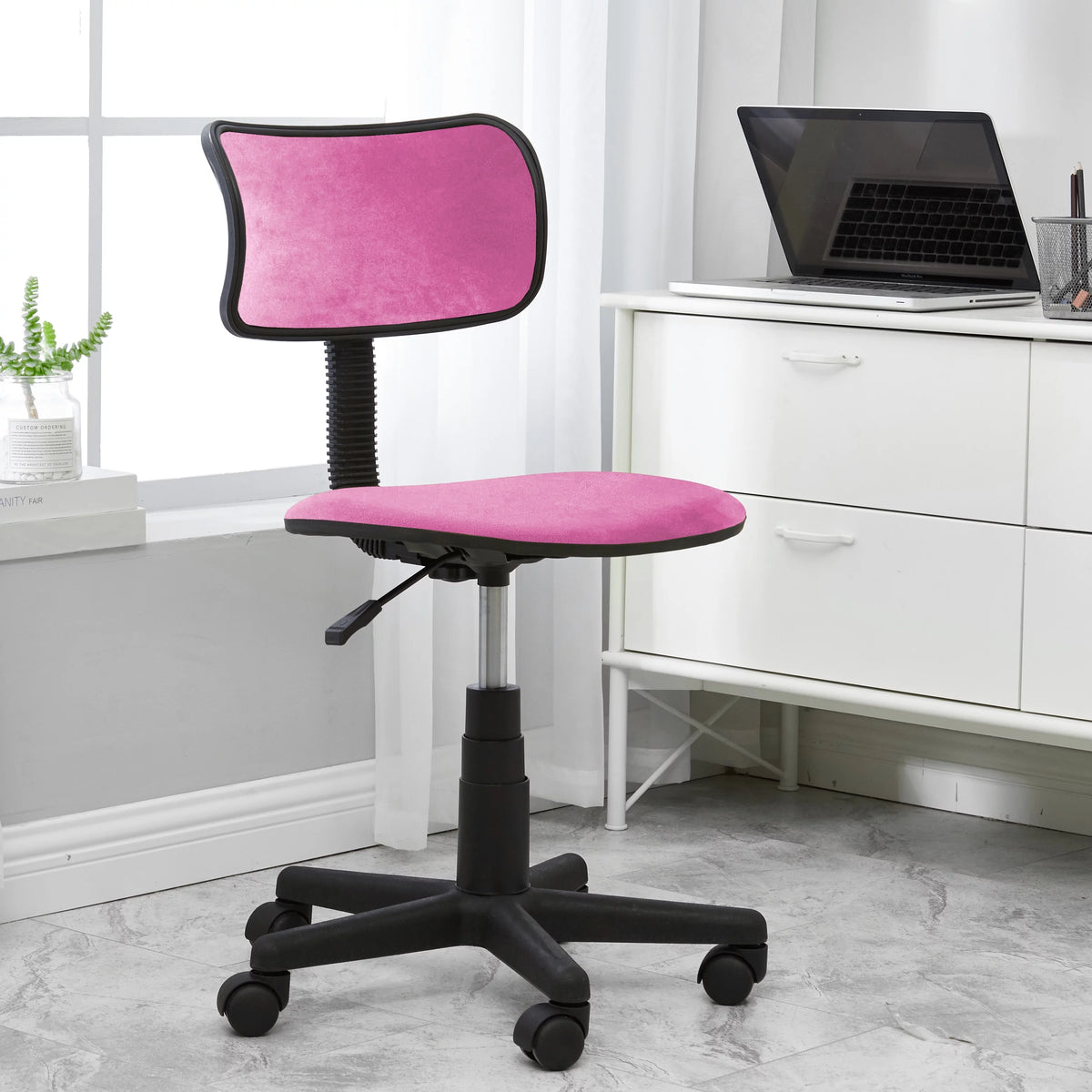 Pink Crushed Velvet Swivel Chair X911