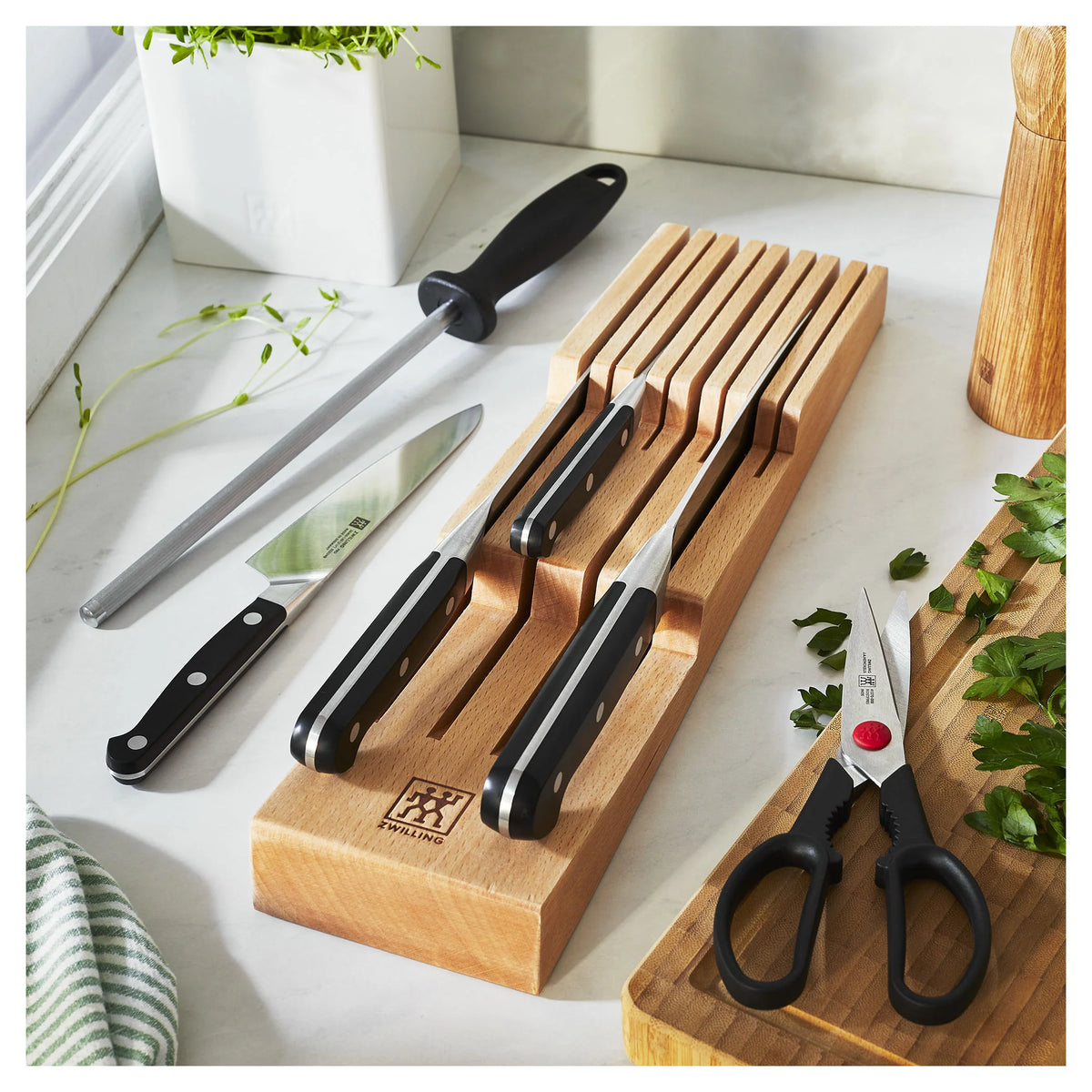 7 Pc Knife Set with In-Drawer Knife Tray U2128