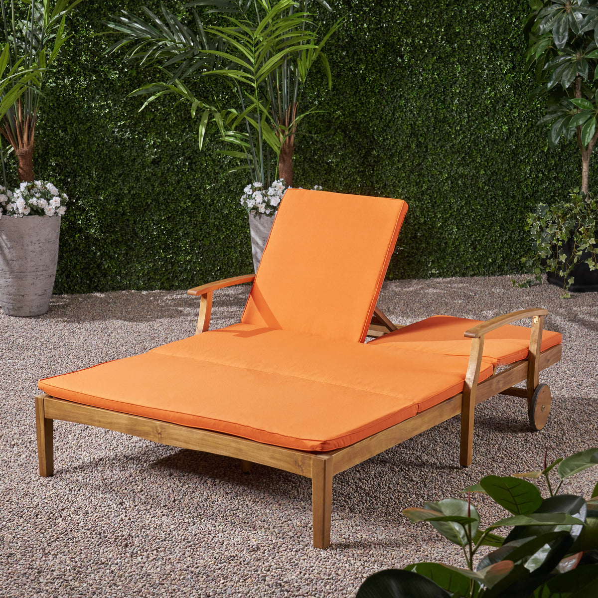 Double Chaise Lounge with Orange Cushions D759