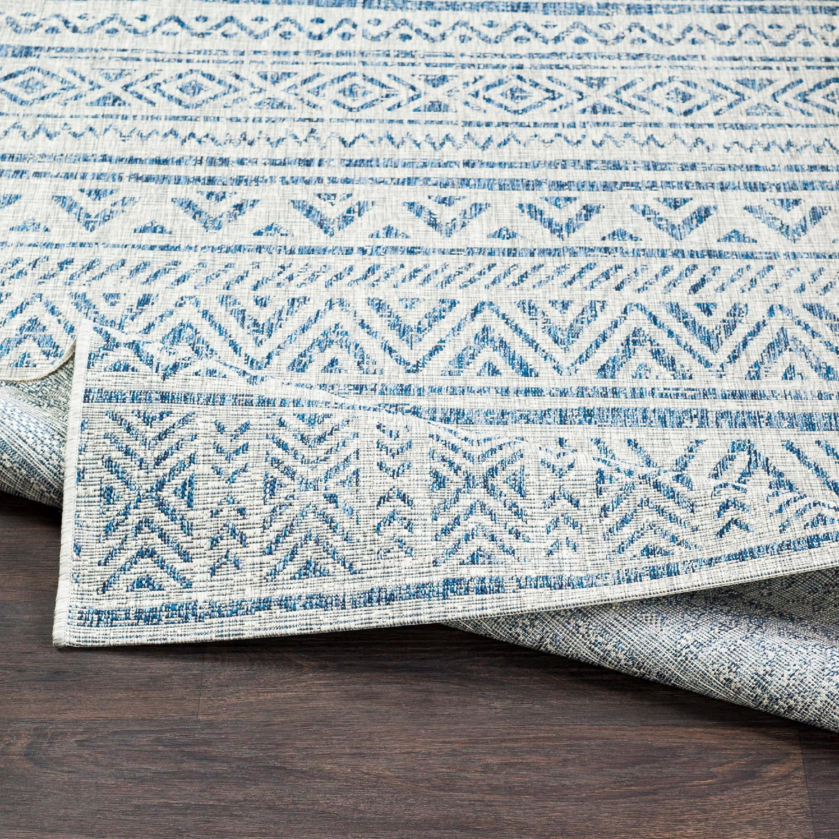 Dark Blue Oval Outdoor Area Rug I537